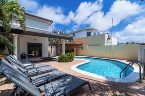 House (6 Bedrooms) | Property amenity