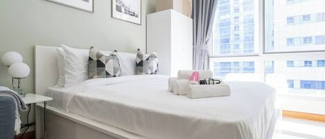 Iron/ironing board, WiFi