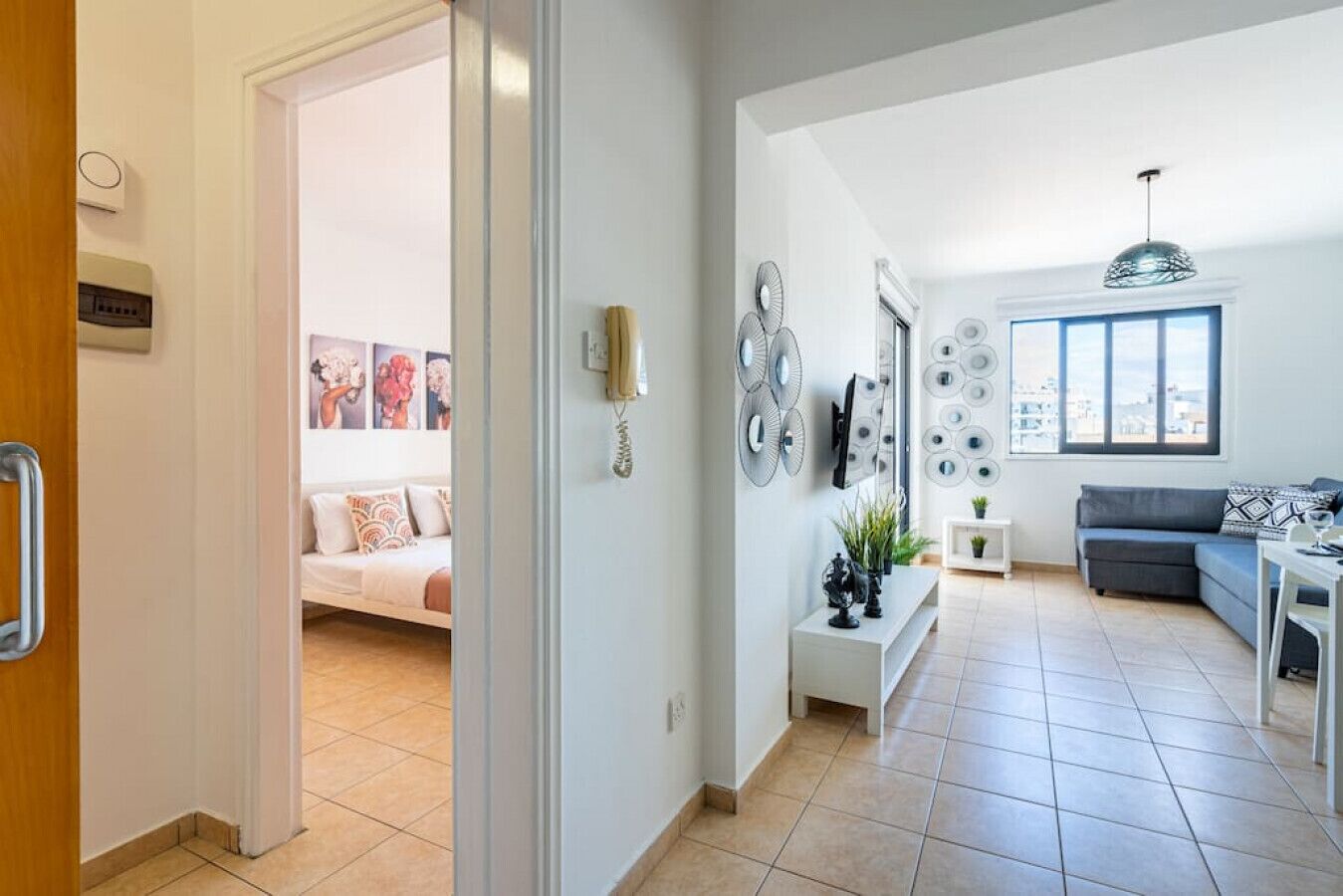 Polyn 1- Bedroom Apartment & Balcony In Larnaca - Lárnaca
