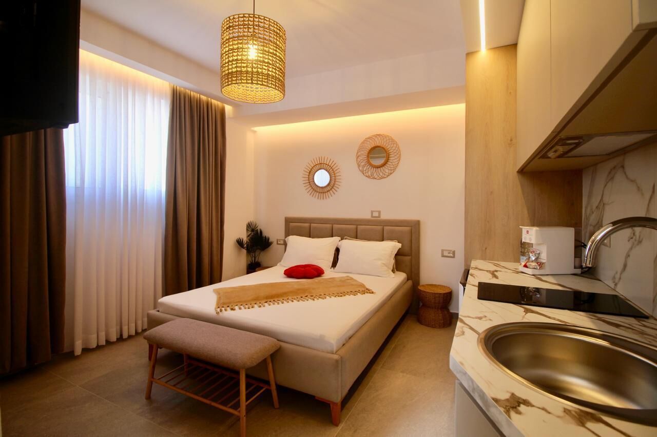 Double Room, Balcony | Desk, free WiFi, bed sheets