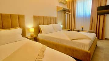 Kamar Triple | 1 kamar tidur, meja kerja, Wi-Fi gratis, dan seprai linen