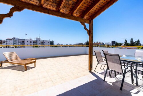 Melograno 3-BR Apt w/ Terrace in Larnaca