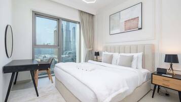 2 bedrooms, desk, iron/ironing board, WiFi