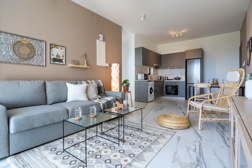 Ivory 1-Bedroom Apartment in Aradipou