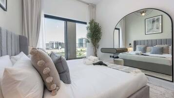 1 bedroom, desk, iron/ironing board, WiFi