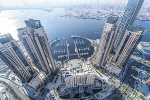 Exterior - StayShort - Airy 5-Bedrooms Apartment at Harbour views with stunning scenery of Dubai Creek! (Creek Harbour)