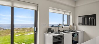 Wave Watcher- Luxurious Chalet