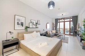 Iron/ironing board, WiFi, bed sheets - StayShort - Tranquil Studio with Unmatched Ocean Views in Palm (Palm Jumeirah)