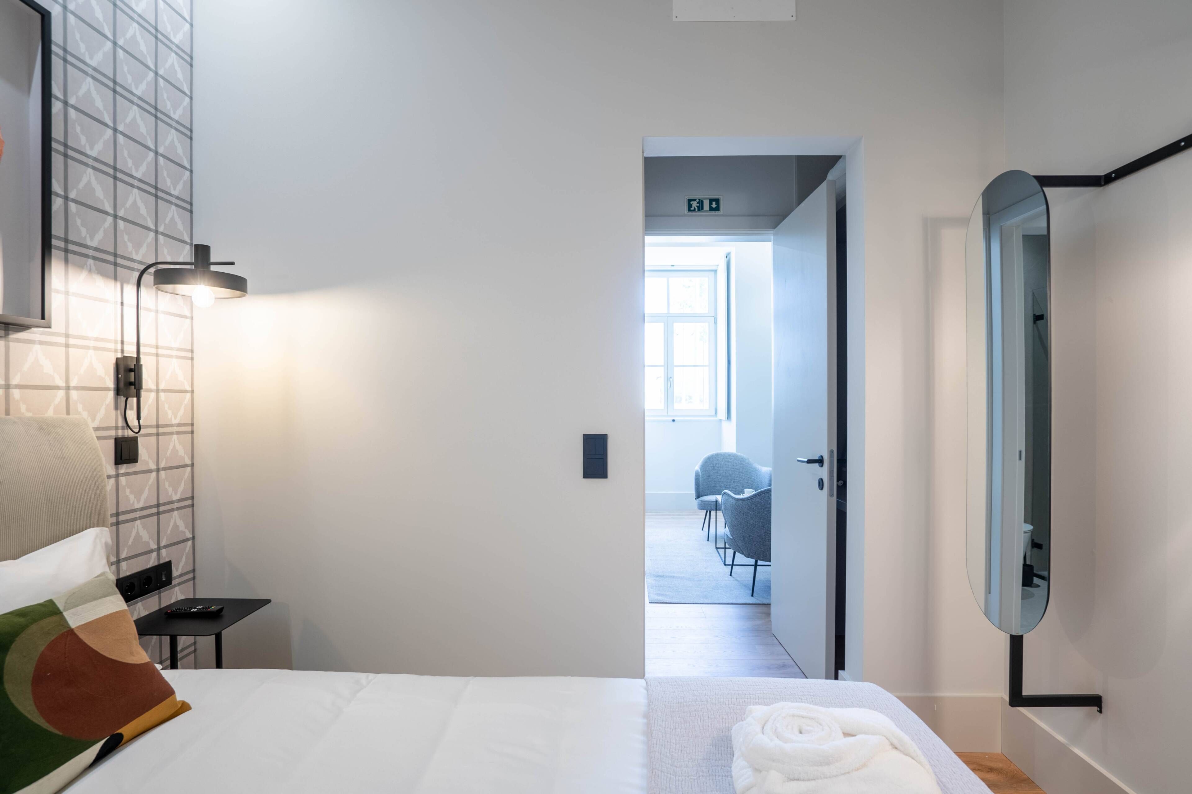 1 bedroom, internet, bed sheets