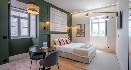 Gigantones GuestHouse - Elegant Studio River View!