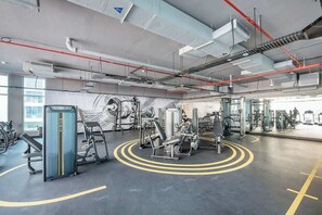 Fitness facility - StayShort - Cozy & Bright Studio Retreat for 3 in Dubai Marina (Marina/JBR)