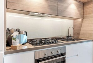 High chair - StayShort - Cozy & Bright Studio Retreat for 3 in Dubai Marina (Marina/JBR)