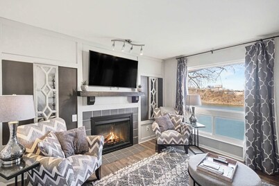 Riverfront Charm – A Scenic Downtown Stay for 6!