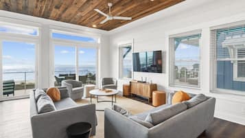 House, 6 Bedrooms, Private Pool, Ocean View | Living area | 55-inch Smart TV with digital channels, Netflix, Hulu