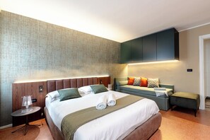 1 dormitorio, tabla de planchar con plancha, wifi y ropa de cama