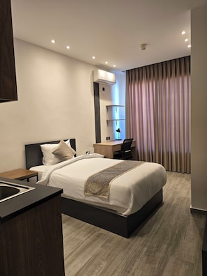 Basic Room, 1 Twin Bed, Valley View | Premium bedding, Select Comfort beds, in-room safe - ALSHAKREEN SUITES (Amman)
