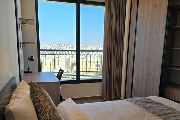 Quarto básico, 1 cama de solteiro, vista para o vale | Roupas de cama premium, camas Select Comfort, cofres nos quartos