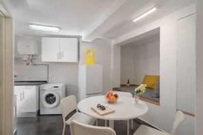 Interior - Main hotel area, garden | Vintage Garden Apartment (Funchal)