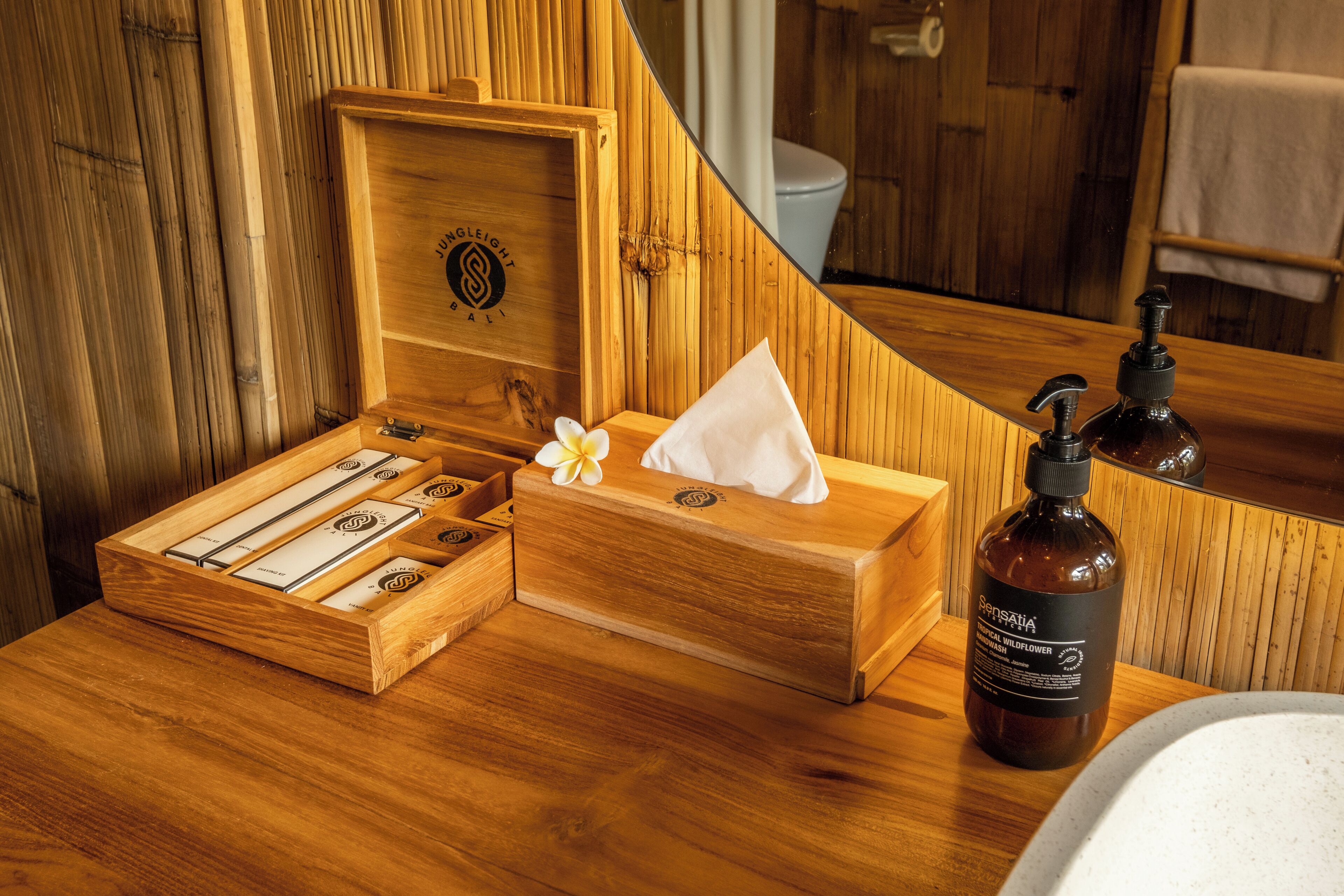 Bathroom amenities