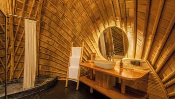 2 Bedroom Villa - Oval | Bathroom | Free toiletries, towels, soap, shampoo