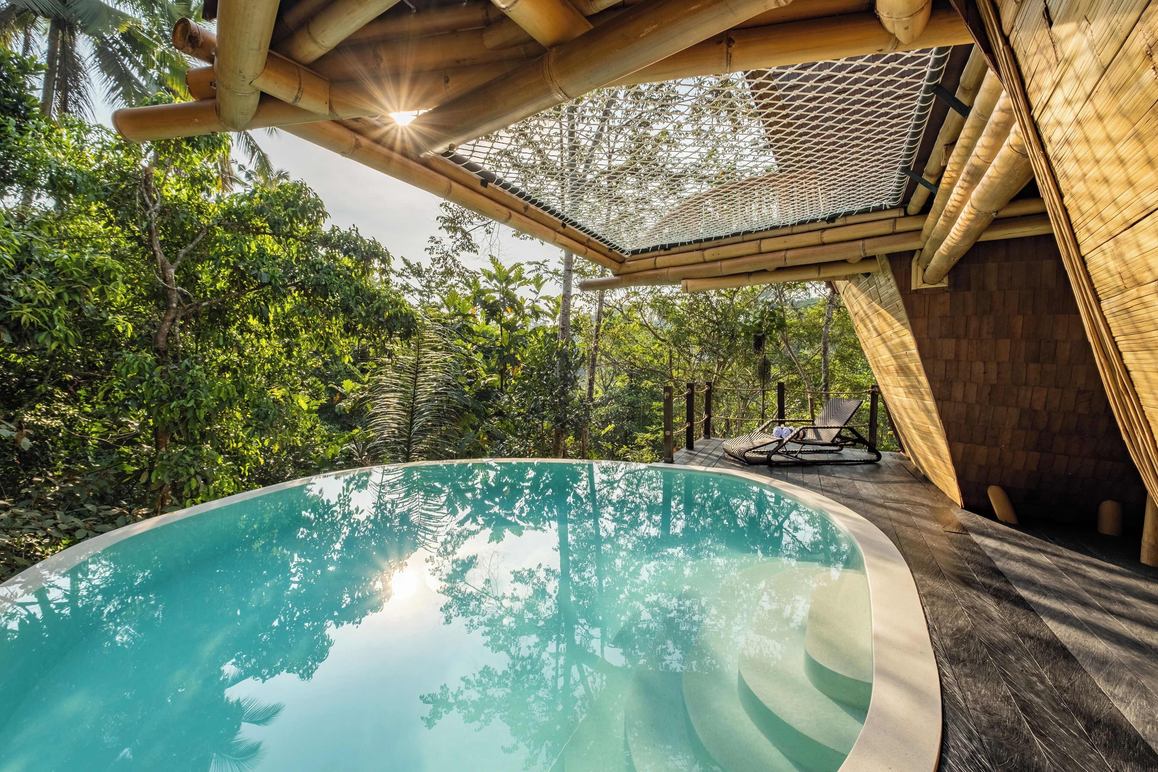 Villa, 2 soverom (Oval) | Oppholdsområde | En 50-tommers Flatskjerm-TV med digitale kanaler samt Netflix