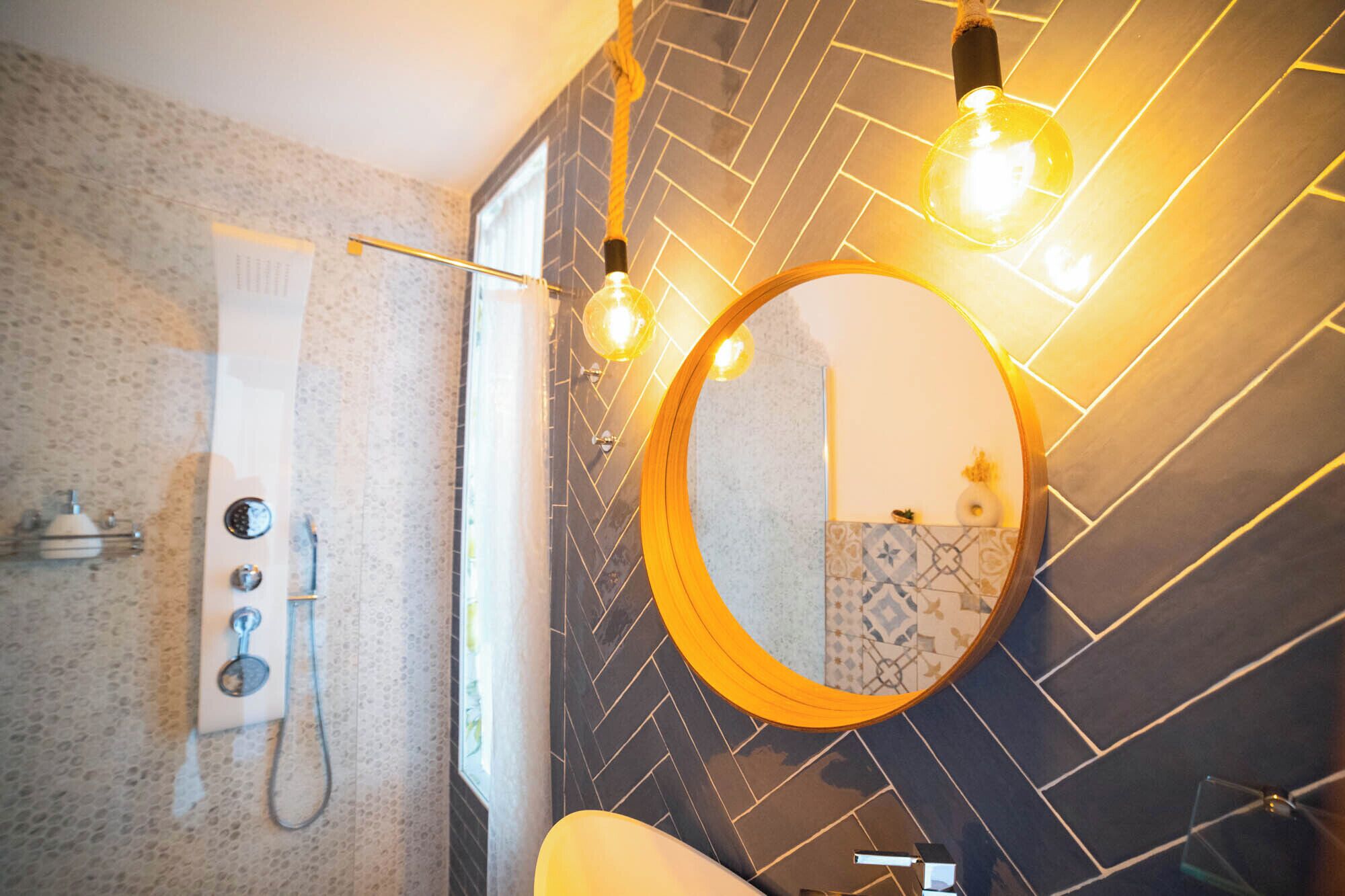 Deluxe-Doppelzimmer, Bergblick | Badezimmer | Haartrockner, Bademäntel, Handtücher, Seife