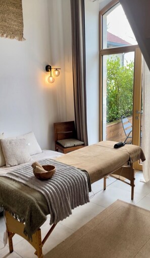 Massage in accommodation - Five & You (Josse)