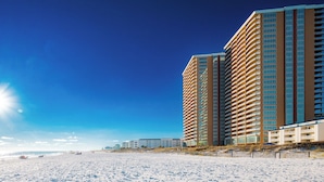 Beach - Stunning Gulf views! - Phoenix Gulf Towers 1404 (Orange Beach)