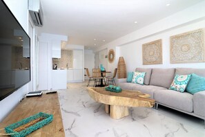 Living area - Lovely apartments with sea view

 (Benidorm)