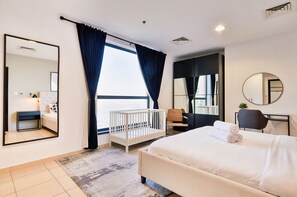 2 chambres, fer et planche à repasser, Wi-Fi gratuit, draps fournis