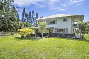 Exterior - 3 Bedroom Ocean View Home for 8 - Hale Kamaoa (Naalehu)
