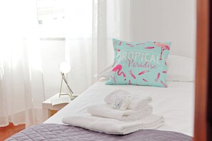 2 bedrooms, iron/ironing board, free WiFi, bed sheets