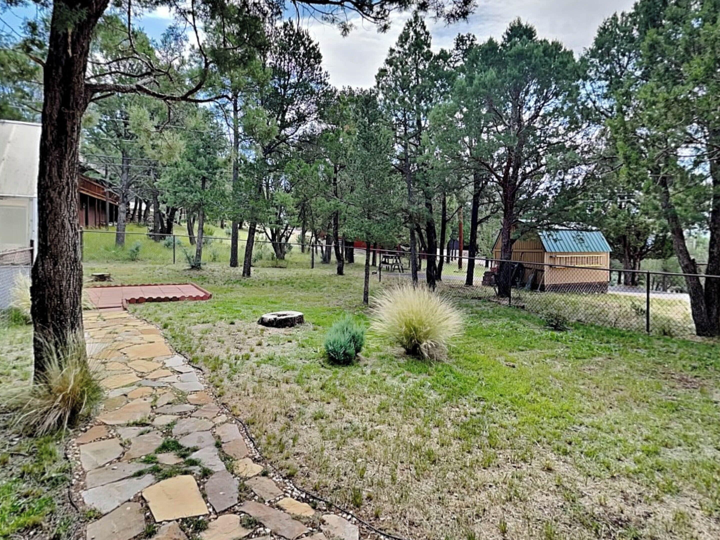 House (4 Bedrooms) | Property amenity