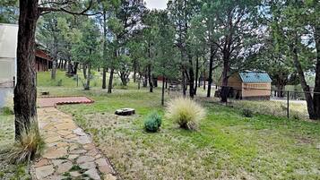 House (4 Bedrooms) | Property amenity