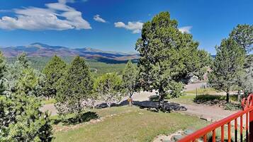 House (4 Bedrooms) | Property amenity