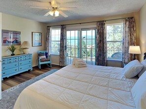 House (4 Bedrooms) | Property amenity