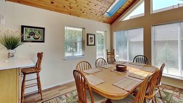 House (4 Bedrooms) | Property amenity