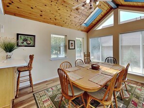 House (4 Bedrooms) | Property amenity