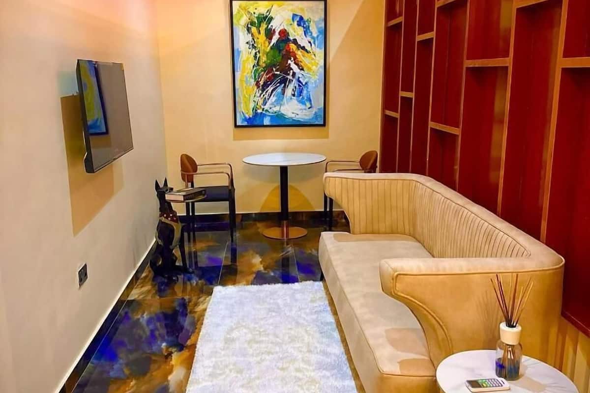 Deluxe Room, City View | Desk, laptop workspace, free WiFi