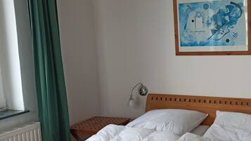 1 bedroom, individually furnished