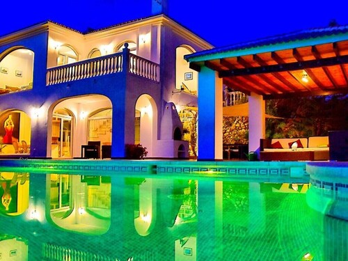 Villa Axarquia Comfortable Holiday Residence