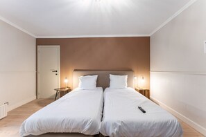 1 bedroom, free WiFi, bed sheets - Quiet Room in Historical Setting (Brugge)