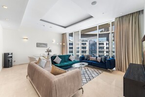 Classic-lejlighed - balkon - havudsigt | Opholdsområde