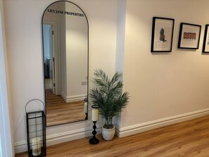 Interior - Modern Leeds Central Stay -2 min walk from station (Leeds)