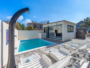 House | Pool | Outdoor pool - Casa de Rulo Comfortable Holiday Residence (Liznjan)