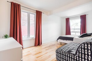 2 dormitorios, tabla de planchar con plancha, wifi y ropa de cama