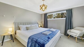 5 bedrooms, desk, iron/ironing board, travel cot