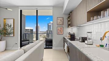 Luxury Apartment, 2 Bedrooms, City View | Private kitchen | Fridge, microwave, coffee/tea maker, blender