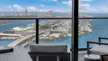 Departamento Deluxe, 3 habitaciones, vista al océano | Vista del balcón