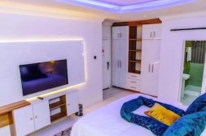 Habitació Deluxe, vistes a la ciutat | Escriptori, espai de treball apte per a portàtils i wifi gratuïta
